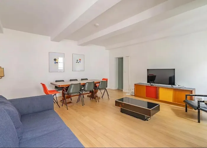 Charming Le Marais Apartment Paris